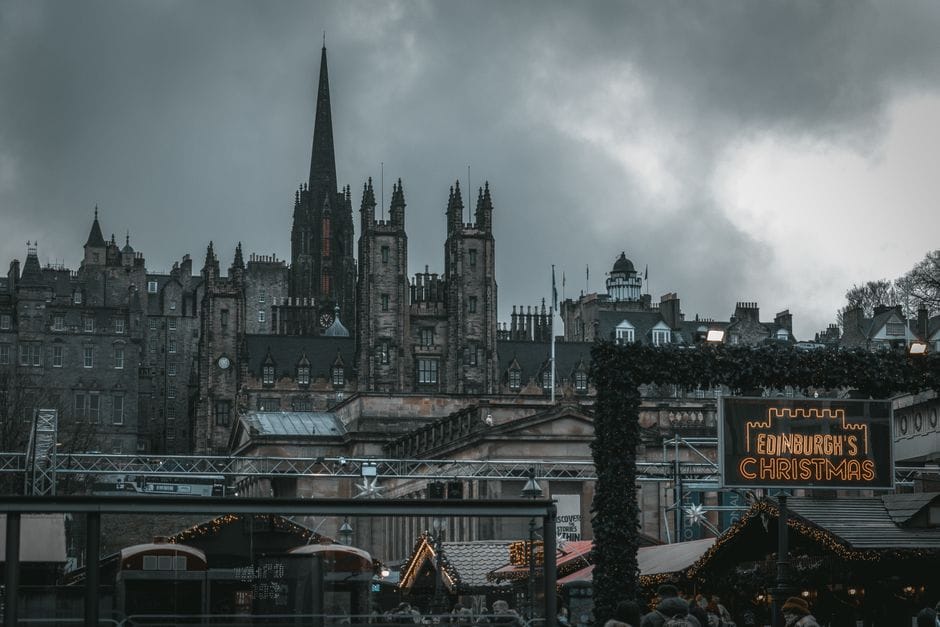Edinburgh im Februar: Nebel, Whisky, Buchläden