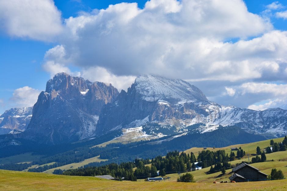 Die Dolomiten im Frühsommer: Almen öffnen wieder