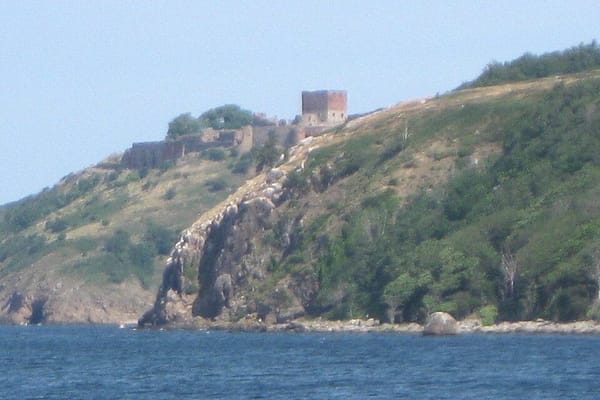 Bornholm: Dänemarks Ostsee-Diamant zwischen Rundkirchen und Räucherschornsteinen