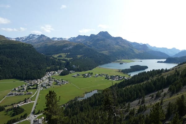 Oberengadin im Hochsommer: Bergseen in Graubünden statt überfüllter Gardasee-Ufer